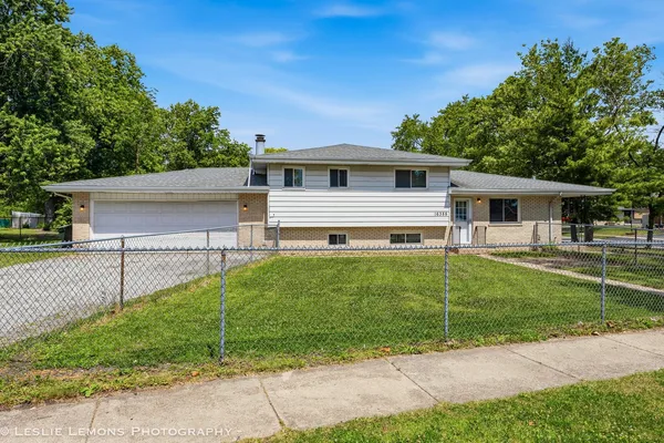 $349,900 | 16388 Terry Lane, Oak Forest, IL 60452