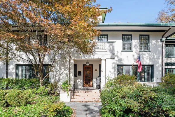 $3,275,000 | 2855 Sheridan Place, Evanston, IL 60201