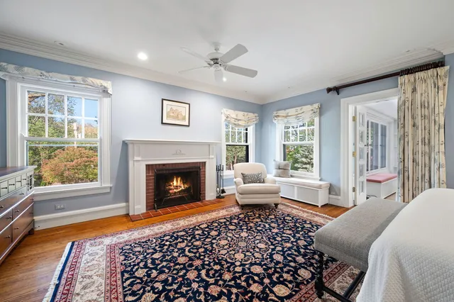 2855 Sheridan Place, Evanston, IL 60201