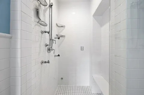 $3,095,000 | 2855 Sheridan Place, Evanston, IL 60201