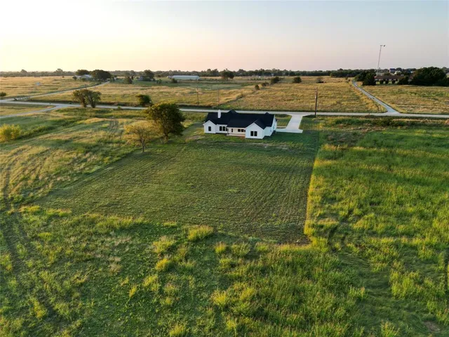 $549,000 | 7236 Davidson Road, Sanger, TX 76266