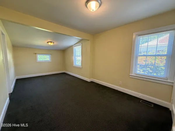 $1,650 | 5 Warlick Street, Jacksonville, NC 28540
