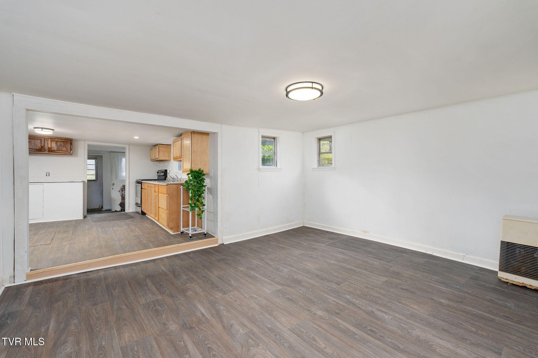 1802 Winchester Road Shady Valley, TN 37688 - Photo 2 of 40 DSC04684