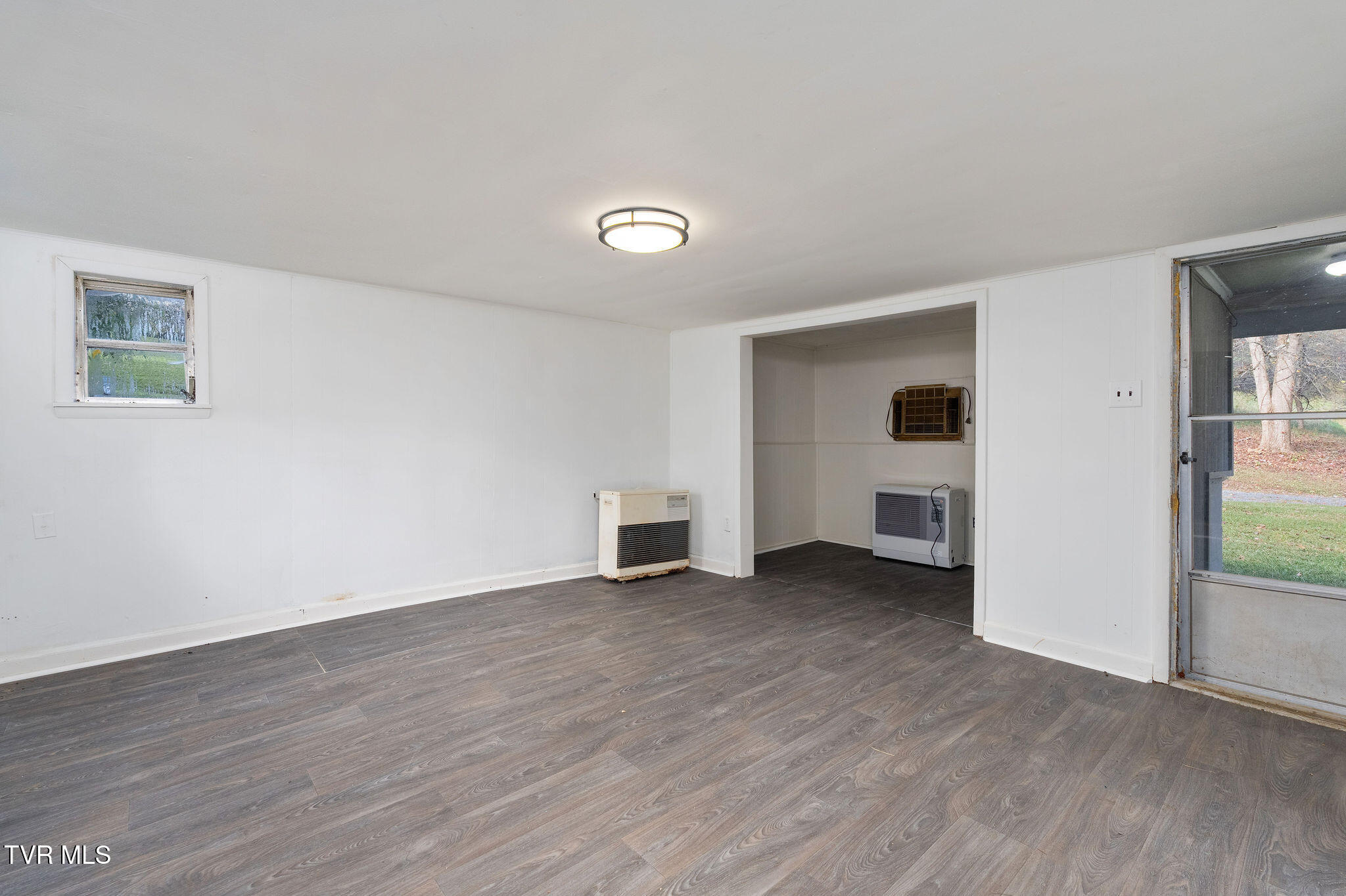 1802 Winchester Road Shady Valley, TN 37688 - Photo 5 of 40 DSC04705