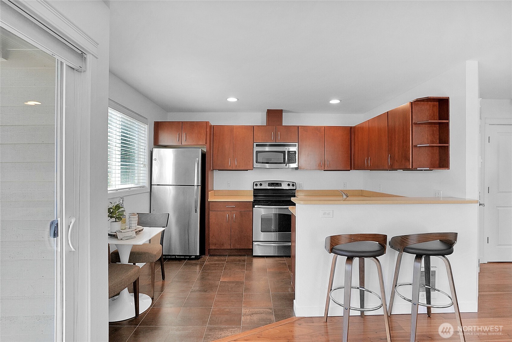 1131 North 93rd Street, Unit 3 Seattle, WA 98103 - Photo 7 of 32
