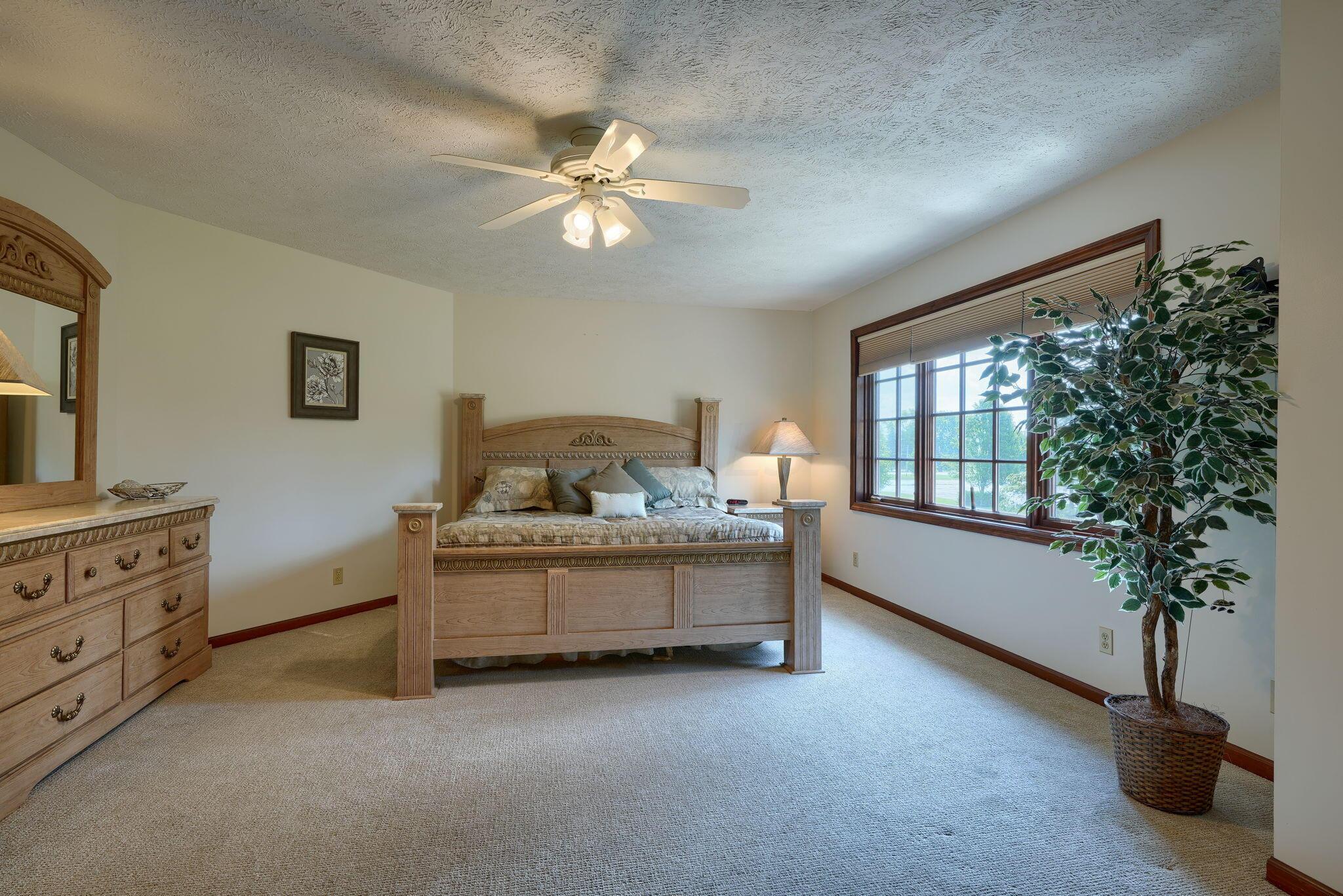 1457 Woodridge Road Marion, OH 43302 - Photo 25 of 80 Primary Bedroom