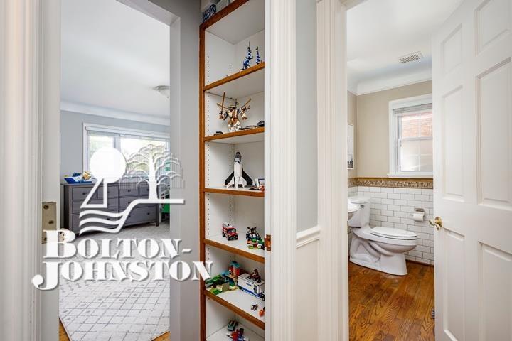 884 North Renaud Road Grosse Pointe, MI 48236 - Photo 27 of 54 First Floor Hallway