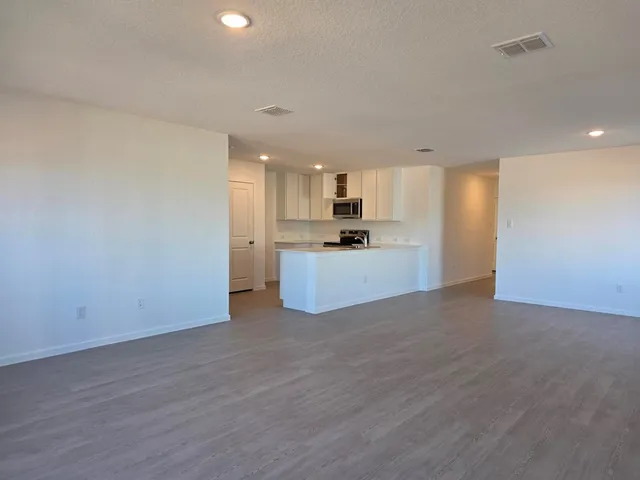 $2,400 | 3214 Glacier Bluff, Kerrville, TX 78028