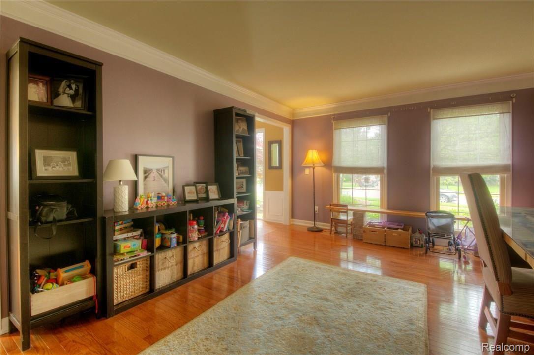 46657 Inverness Road Canton, MI 48188 - Photo 6 of 46 6 Den (2).jpg