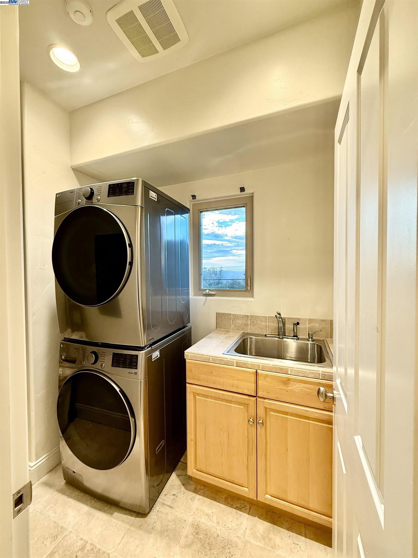 4400 St Andrews Road Oakland, CA 94605 - Photo 13 of 30