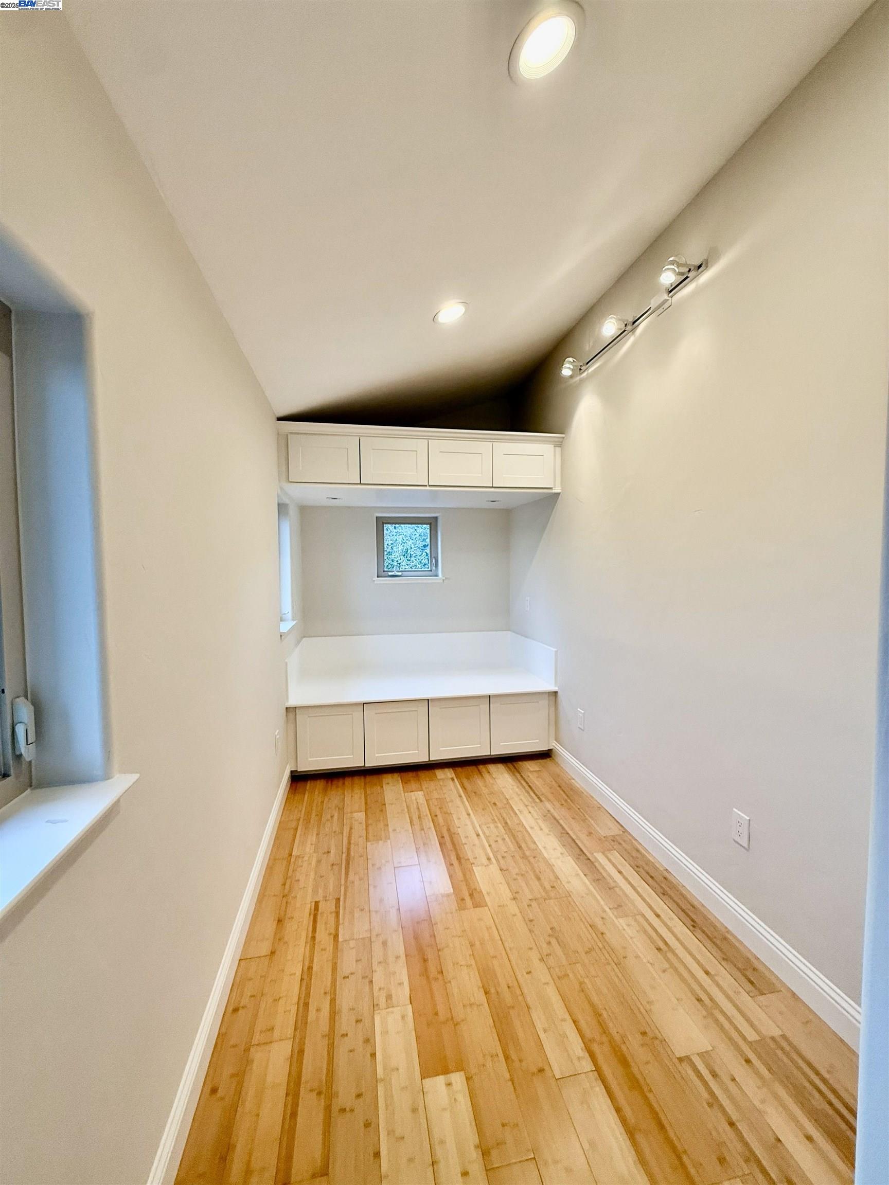 4400 St Andrews Road Oakland, CA 94605 - Photo 23 of 30