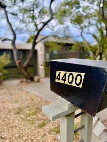 $1,390,000 | 4400 St Andrews Road, Oakland, CA 94605