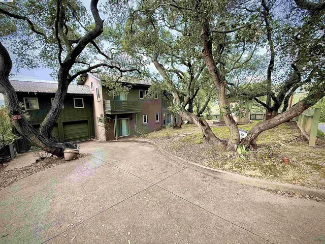 $1,390,000 | 4400 St Andrews Road, Oakland, CA 94605