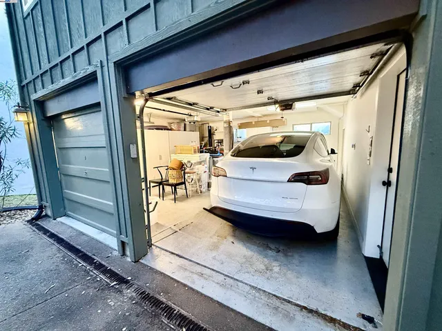 $1,390,000 | 4400 St Andrews Road, Oakland, CA 94605