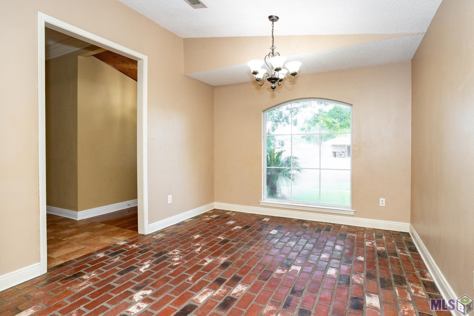 2545 Fairgate Drive Baton Rouge, LA 70816 - Photo 11 of 25 Gallery Image 11