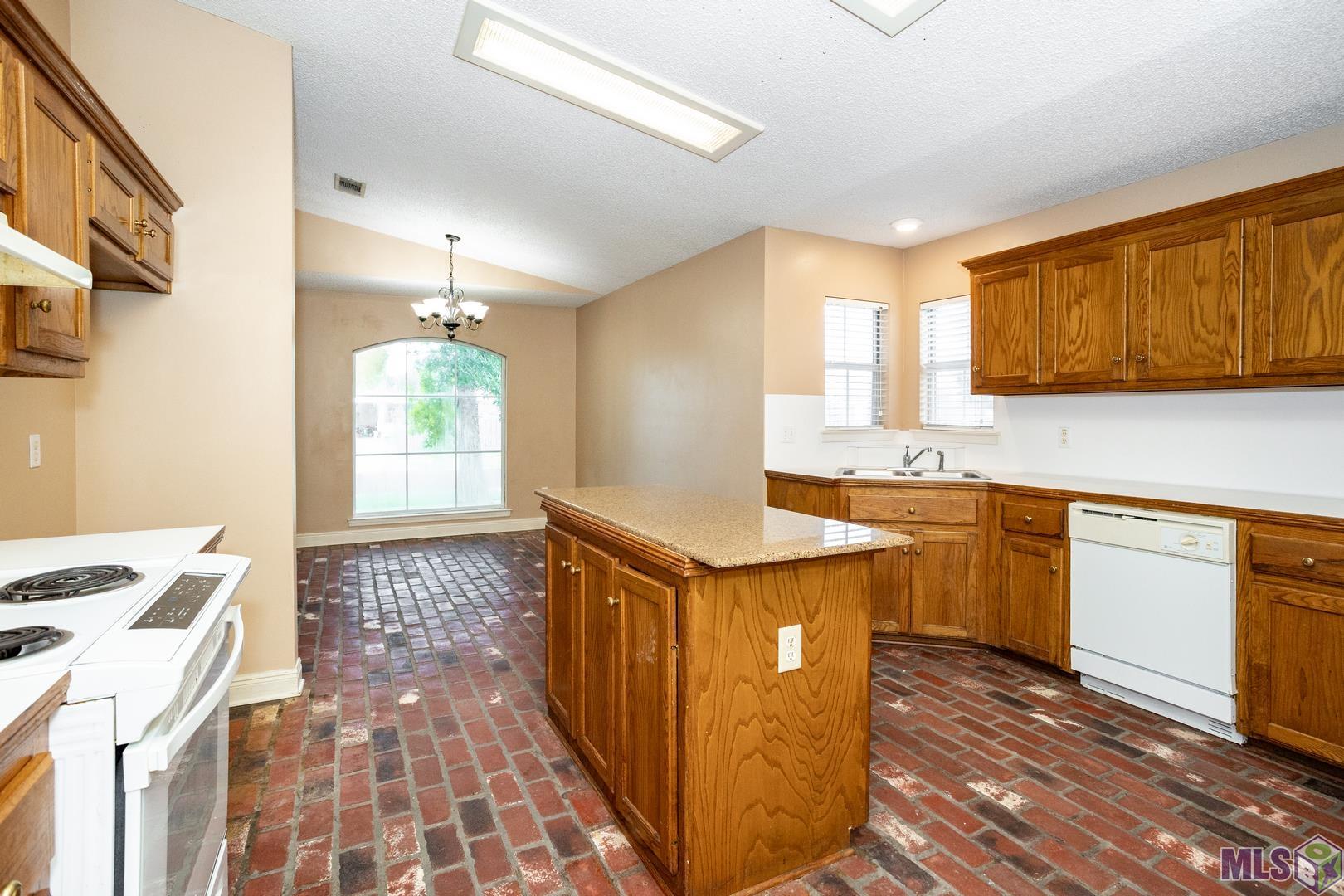 2545 Fairgate Drive Baton Rouge, LA 70816 - Photo 7 of 25 Gallery Image 7