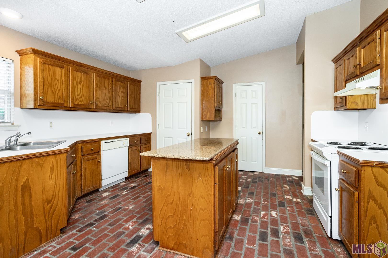2545 Fairgate Drive Baton Rouge, LA 70816 - Photo 8 of 25 Gallery Image 8