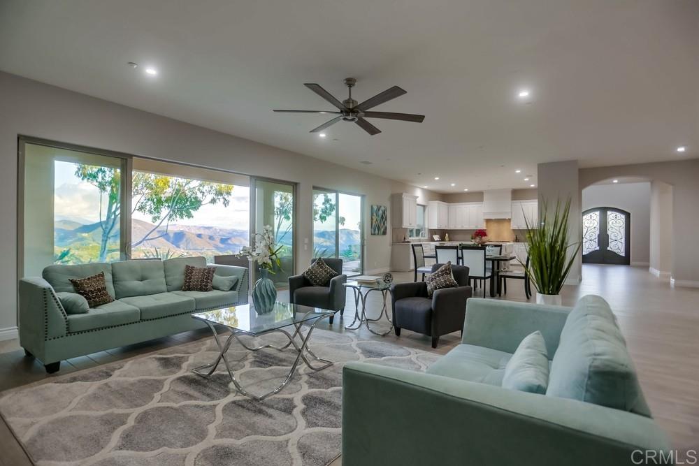 3562 Yucca Way Fallbrook, CA 92028 - Photo 2 of 25 Gallery Image 2