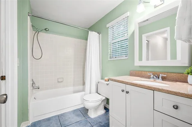 $199,000 | 2720 Northwest 104th Court, Unit B, Gainesville, FL 32606