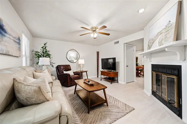 $199,000 | 2720 Northwest 104th Court, Unit B, Gainesville, FL 32606