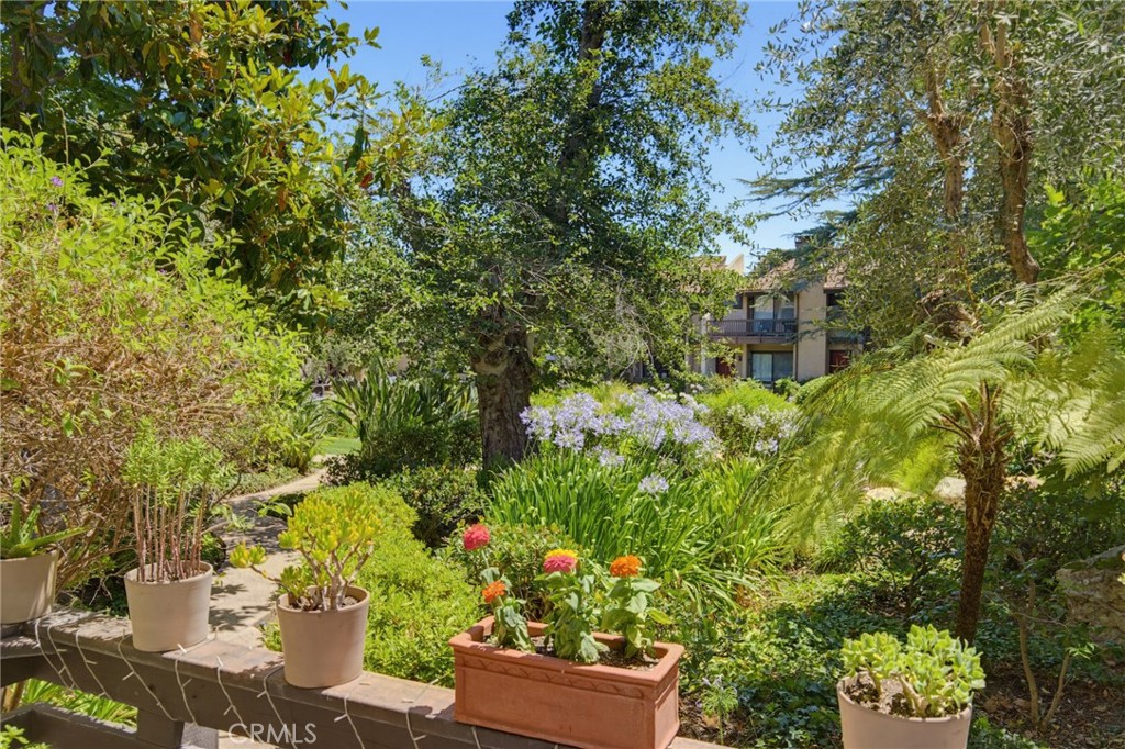 21901 Burbank Boulevard Woodland Hills, CA 91367 - Photo 21 of 30