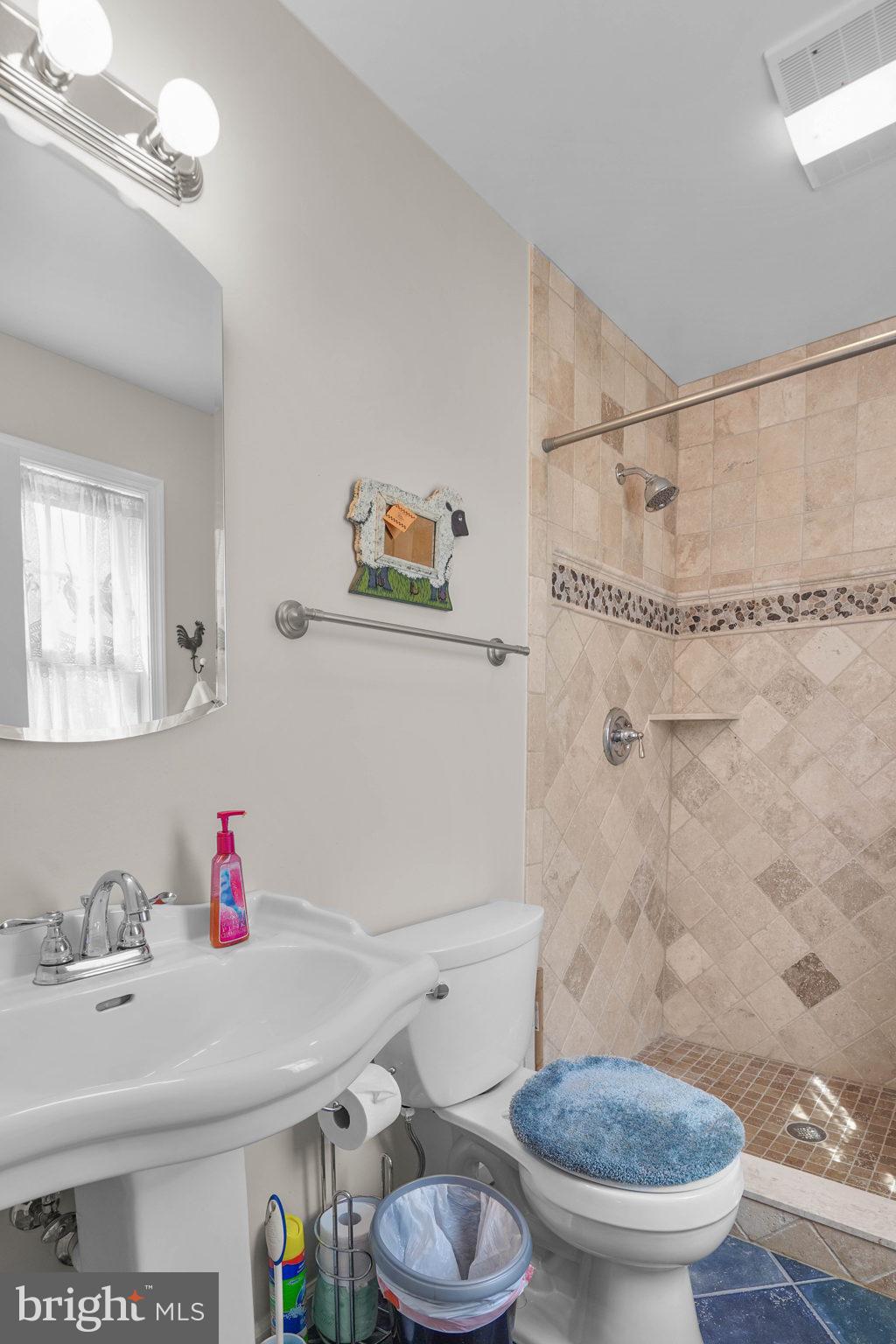 15775 Mt Calvert Road Upper Marlboro, MD 20772 - Photo 37 of 58 Full bath in In-law