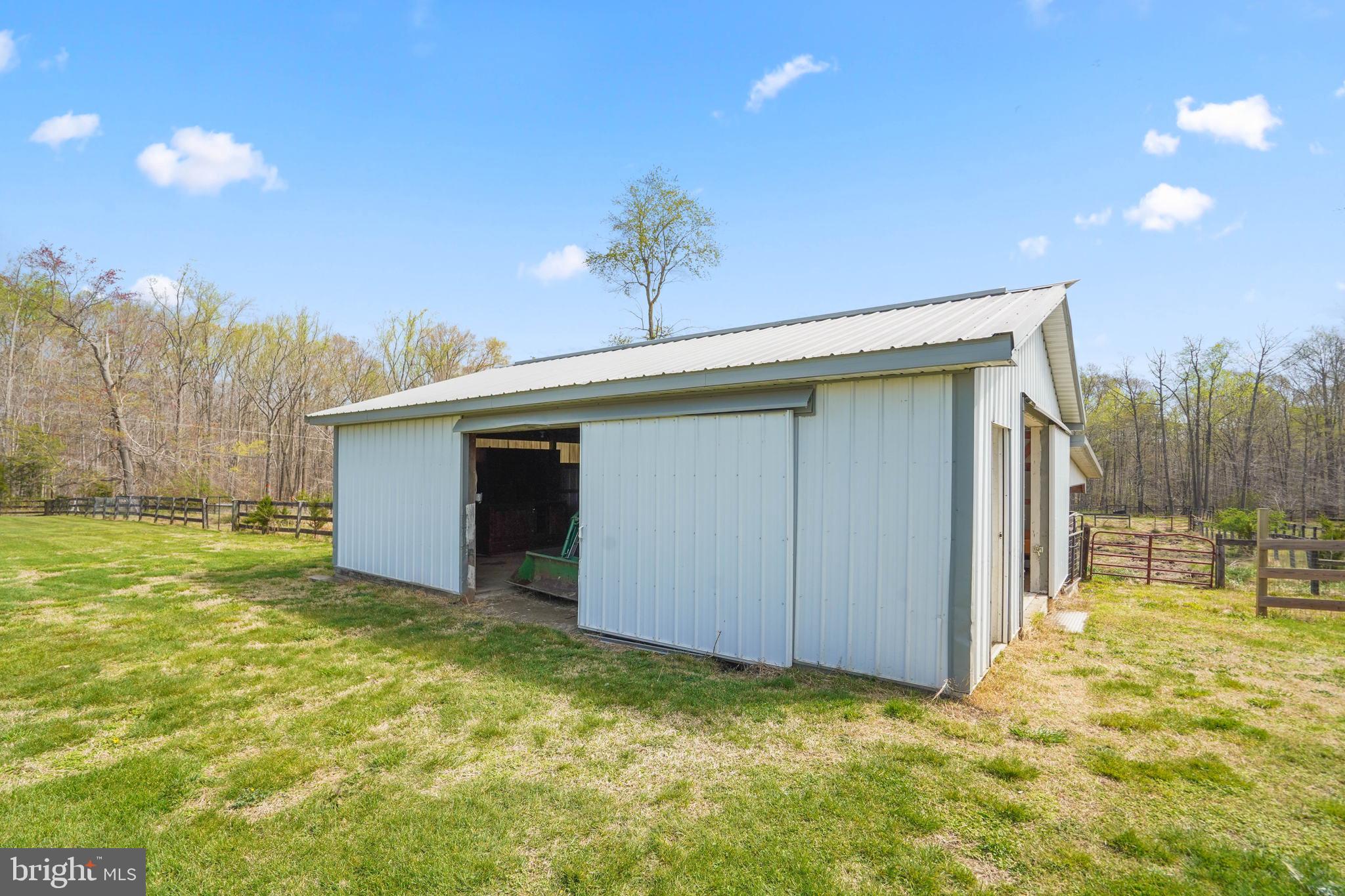 15775 Mt Calvert Road Upper Marlboro, MD 20772 - Photo 48 of 58 Front of tractor shed