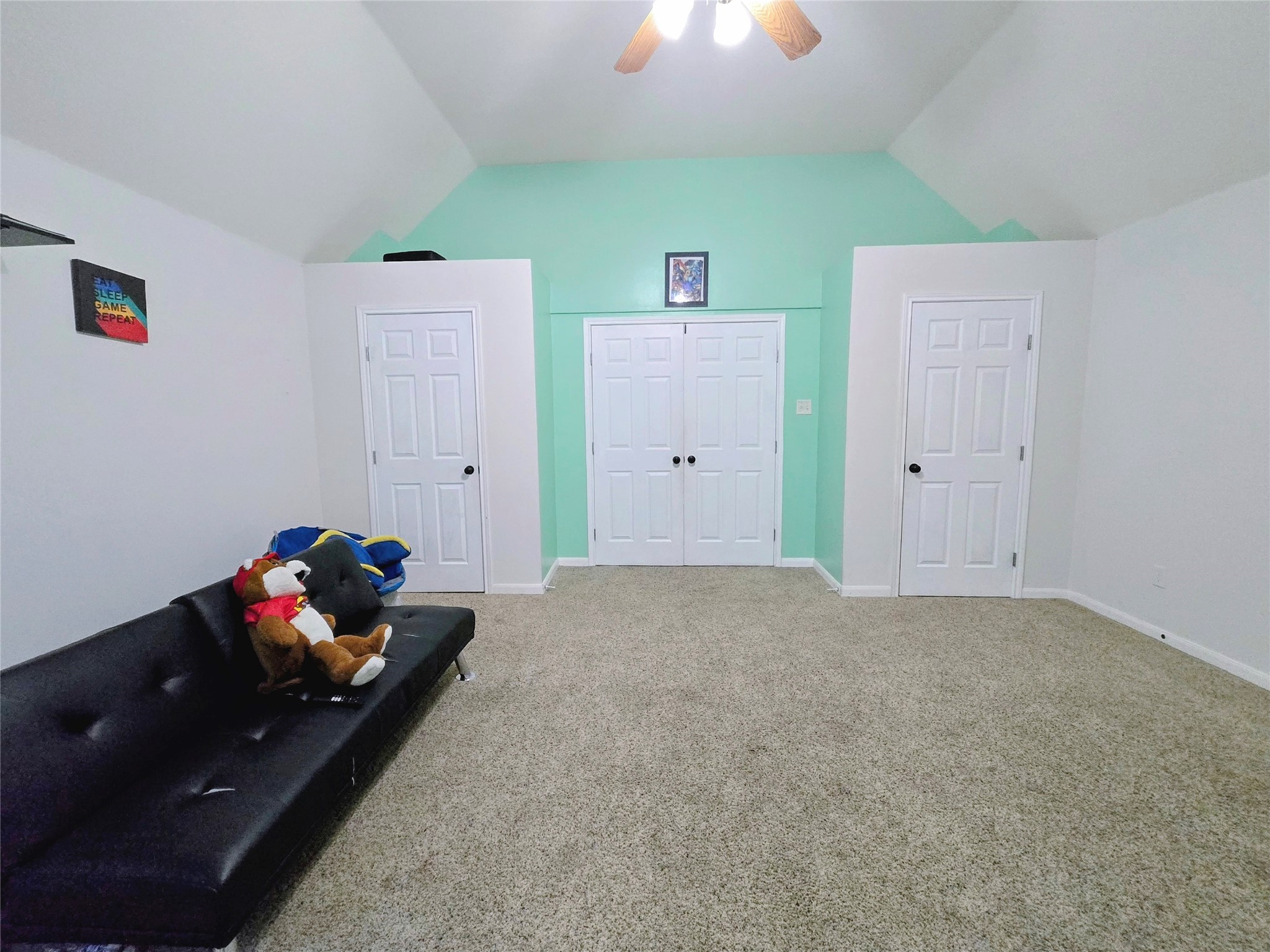 9211 Memorial Grove Drive Spring, TX 77379 - Photo 21 of 38 a living room with furniture and a window