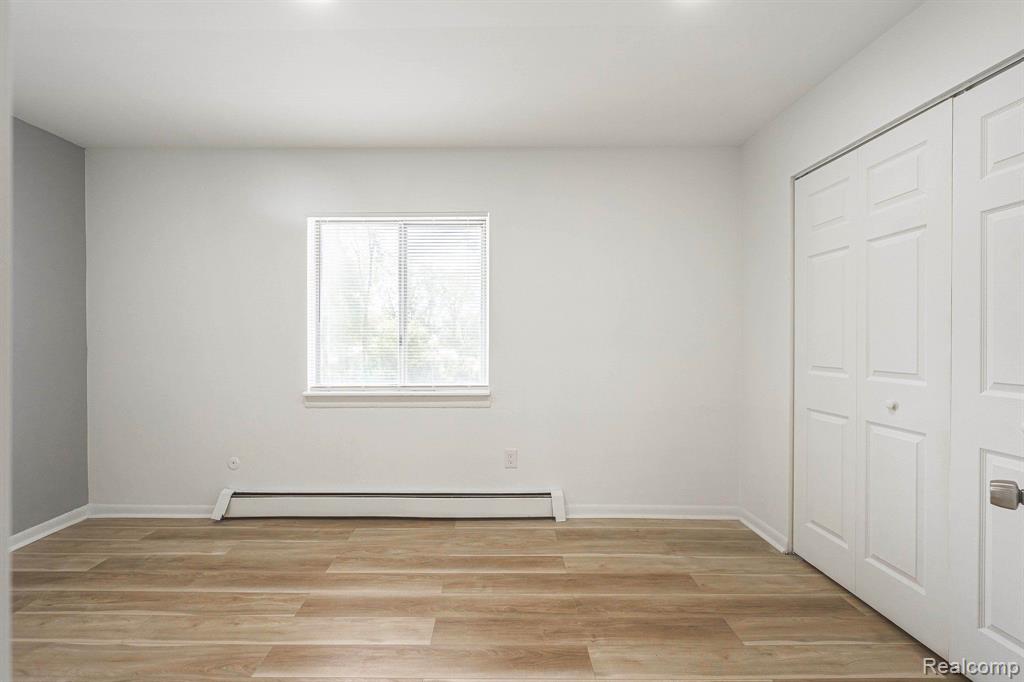 2475 South Commerce Road, Unit 5 Wolverine Lake, MI 48390 - Photo 33 of 37