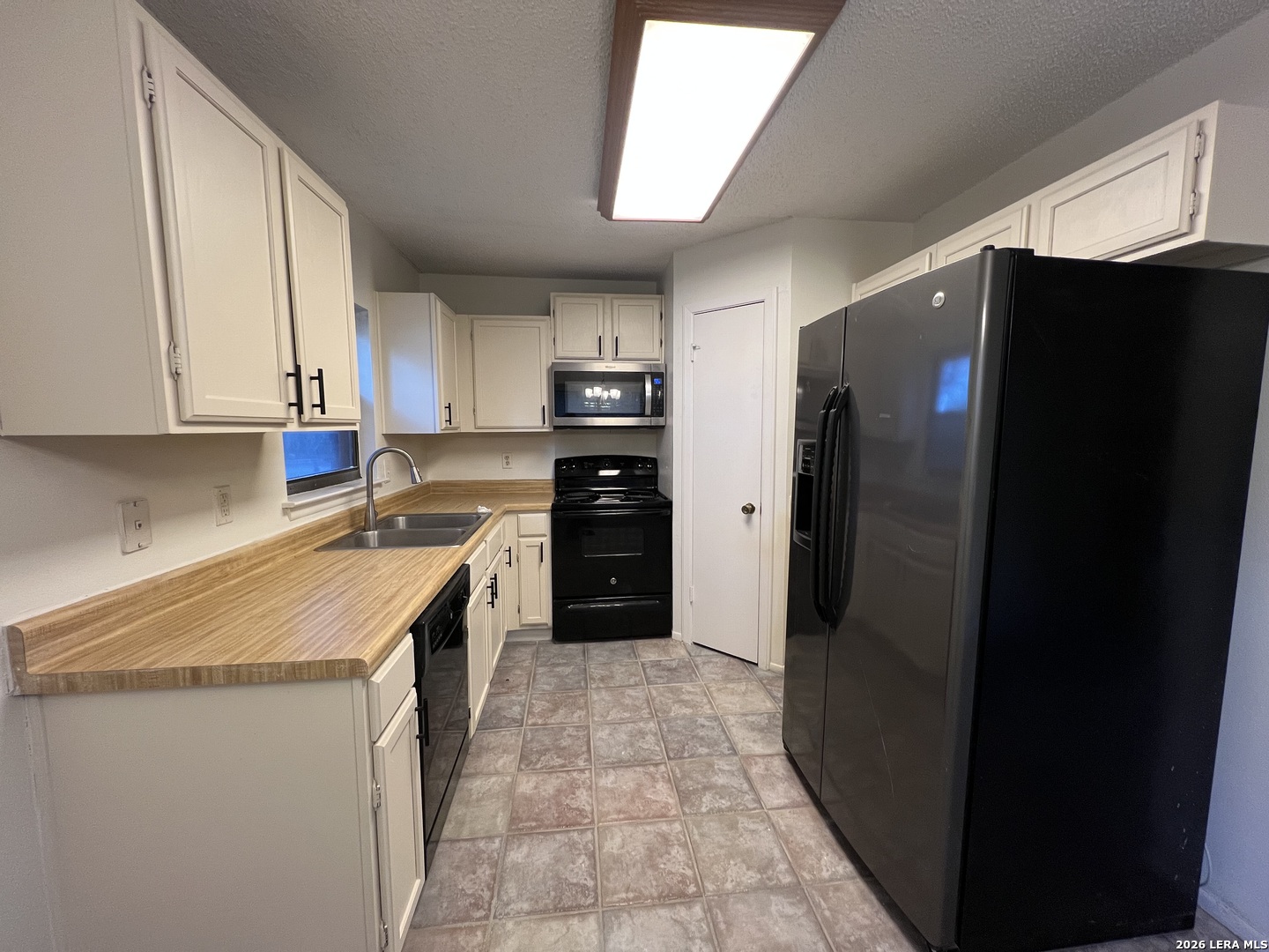 7147 Comanche Ridge Drive Converse, TX 78109 - Photo 2 of 13 Gallery Image 2