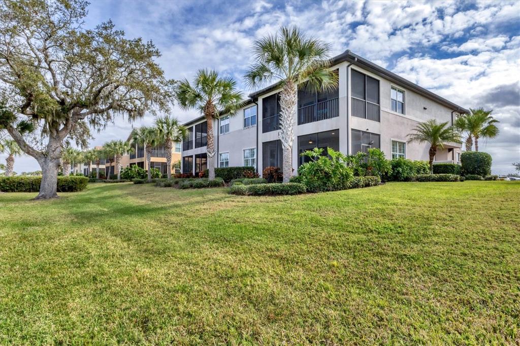 1226 Riverscape Street Bradenton, FL 34208 - Photo 35 of 56