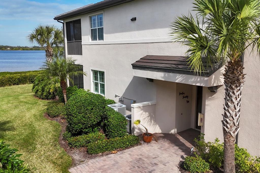 1226 Riverscape Street Bradenton, FL 34208 - Photo 5 of 56