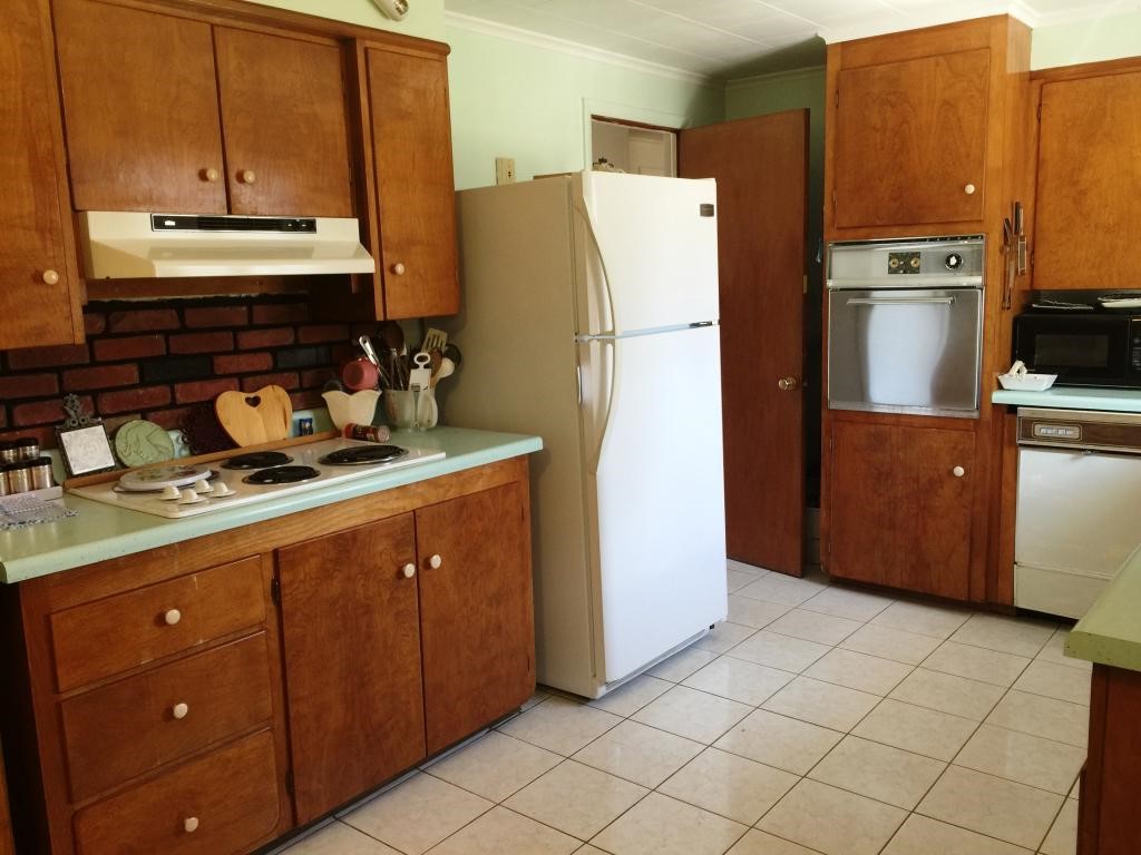 70 Field Avenue Rutland, VT 05701 - Photo 4 of 12