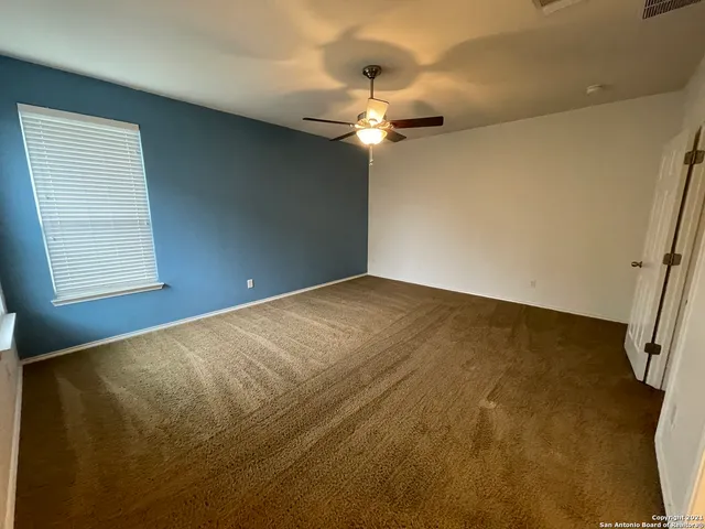 $1,600 | 745 Hollow Ridge, Schertz, TX 78108