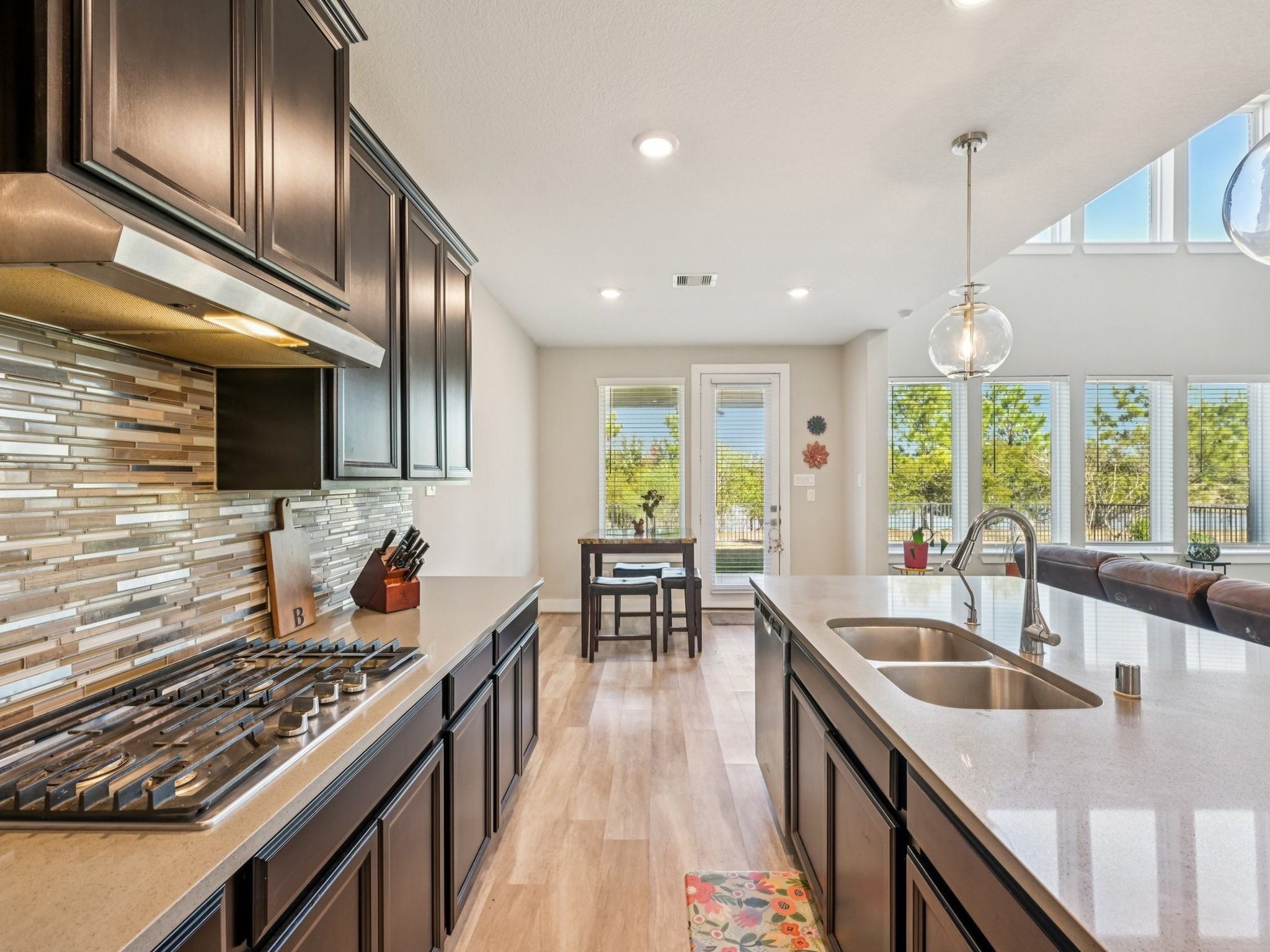 2505 Hatton Terrace Lane Pearland, TX 77089 - Photo 21 of 44 a kitchen with lots of counter top space