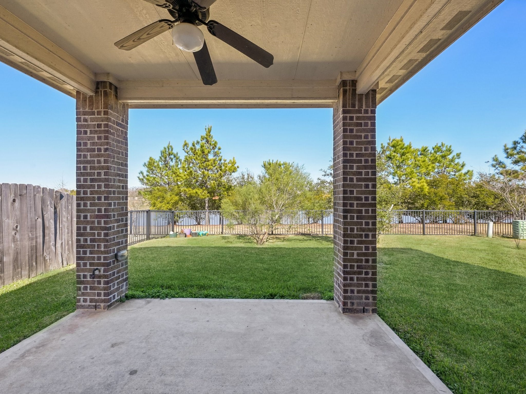 2505 Hatton Terrace Lane Pearland, TX 77089 - Photo 34 of 44 a view of a back yard from a room