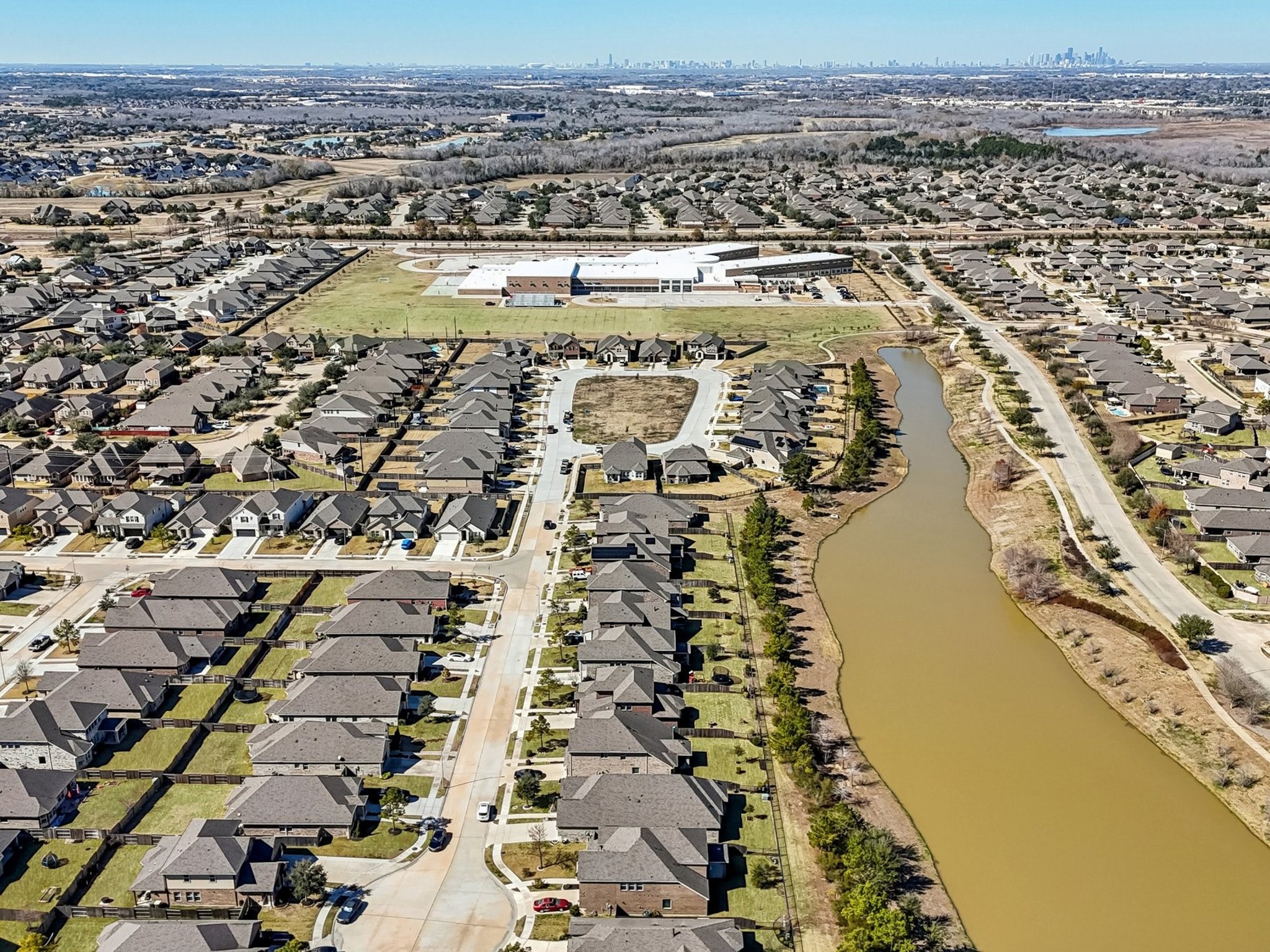 2505 Hatton Terrace Lane Pearland, TX 77089 - Photo 42 of 44 an aerial view of a city