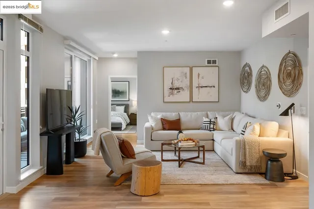 $584,900 | 260 Brooklyn Basin Way, Unit 400, Oakland, CA 94606