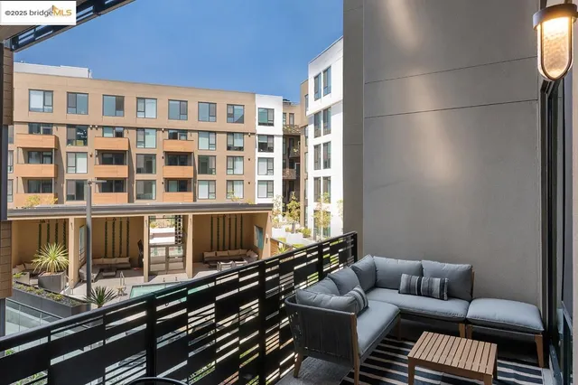 $584,900 | 260 Brooklyn Basin Way, Unit 400, Oakland, CA 94606