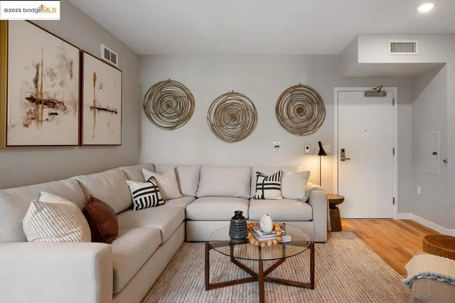 $584,900 | 260 Brooklyn Basin Way, Unit 400, Oakland, CA 94606