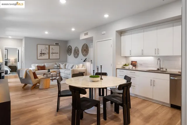 $584,900 | 260 Brooklyn Basin Way, Unit 400, Oakland, CA 94606