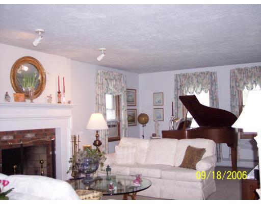 229 Pierce Road West Brookfield, MA 01585 - Photo 5 of 19