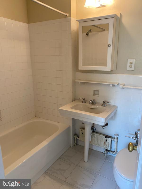 2031 Locust Street, Unit 101 Philadelphia, PA 19103 - Photo 7 of 17