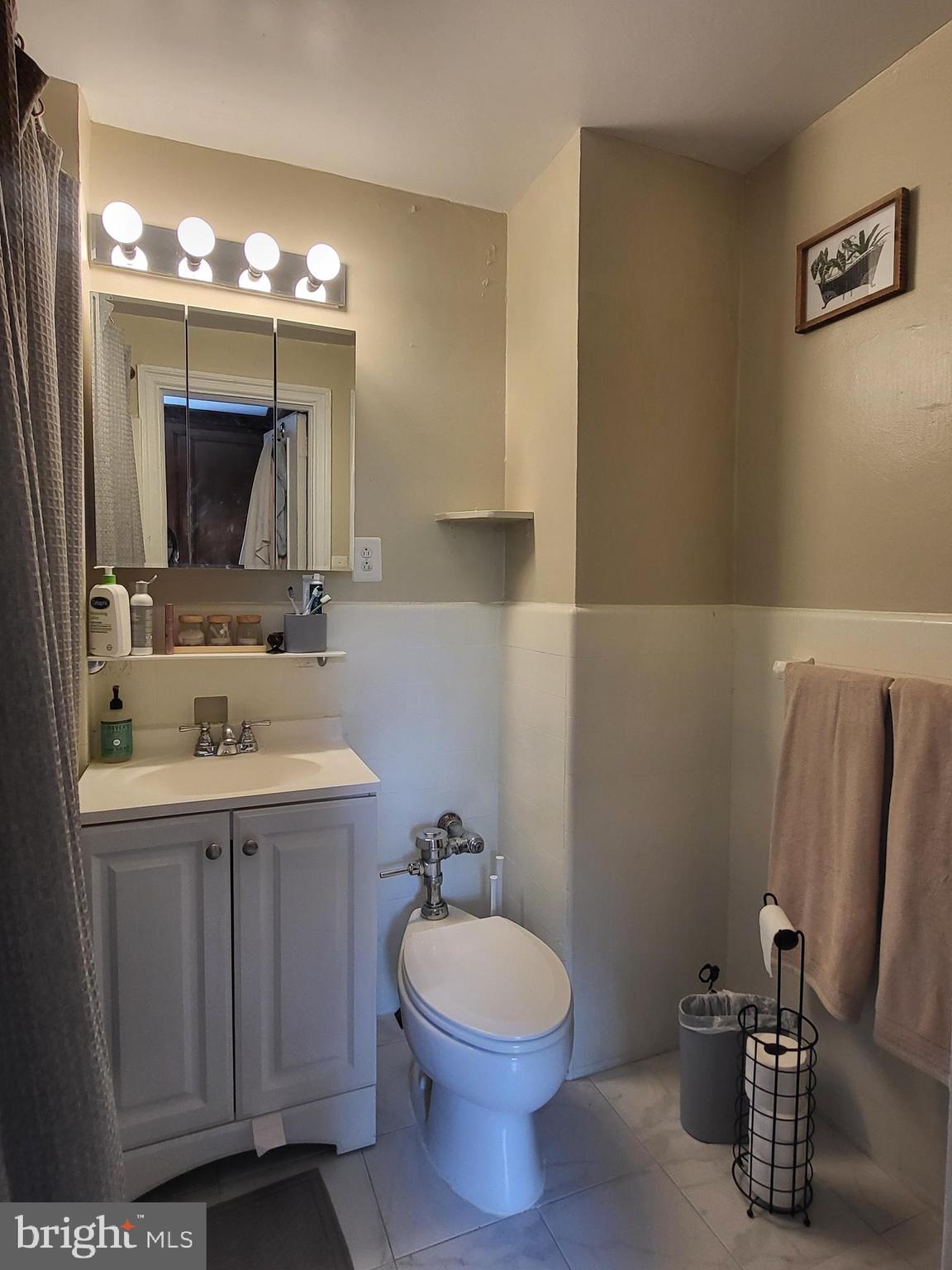 2031 Locust Street, Unit 101 Philadelphia, PA 19103 - Photo 9 of 17