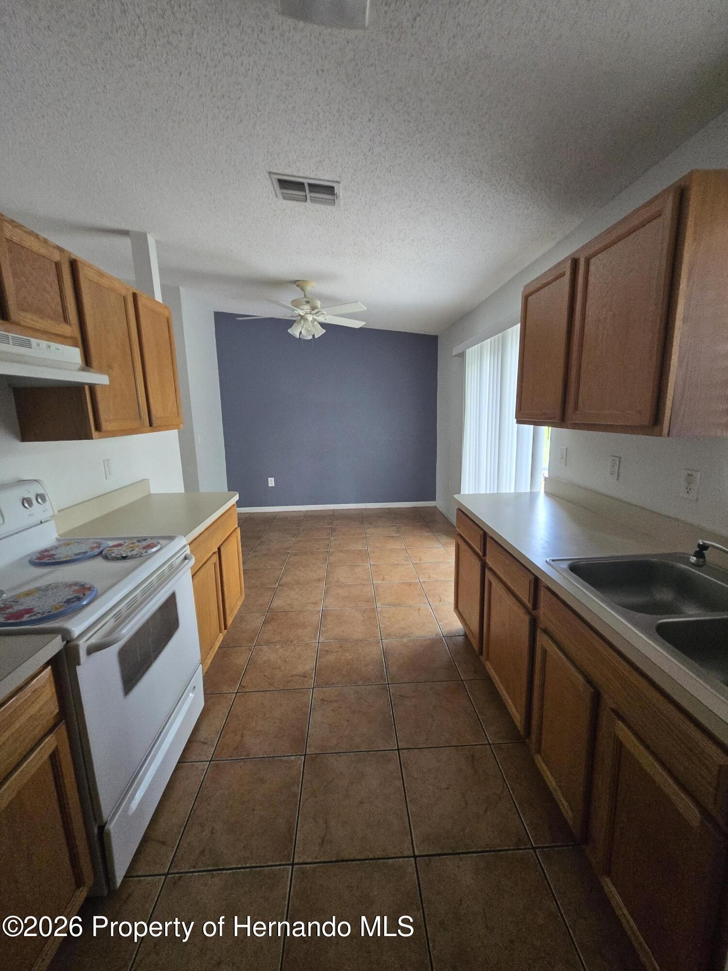 5085 Courtland Road Spring Hill, FL 34608 - Photo 3 of 13