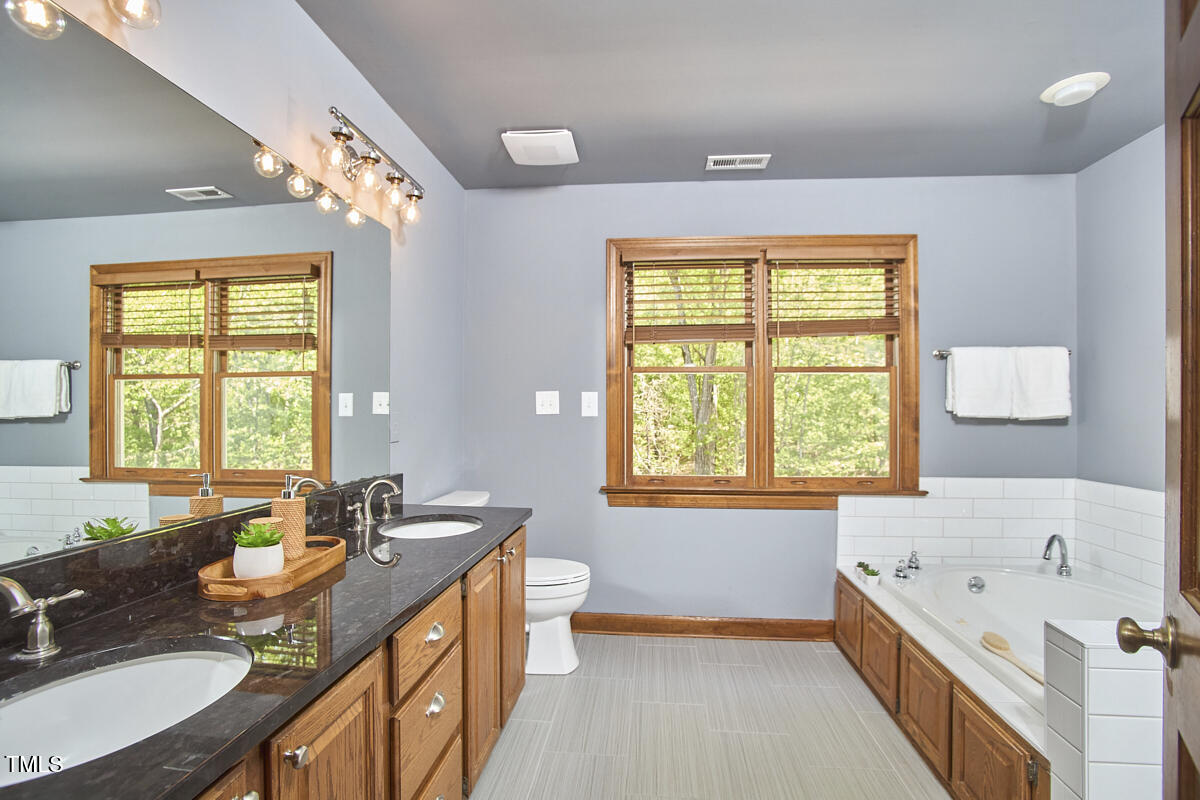 8407 Millers Bend Bahama, NC 27503 - Photo 46 of 77 065