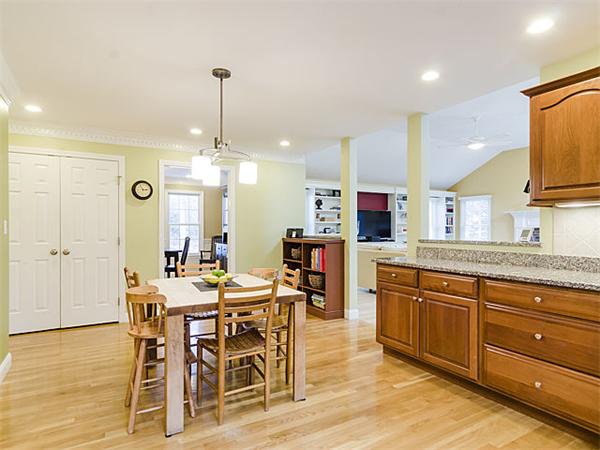 36 Barrett Street Needham, MA 02492 - Photo 5 of 20 Gallery Image 5