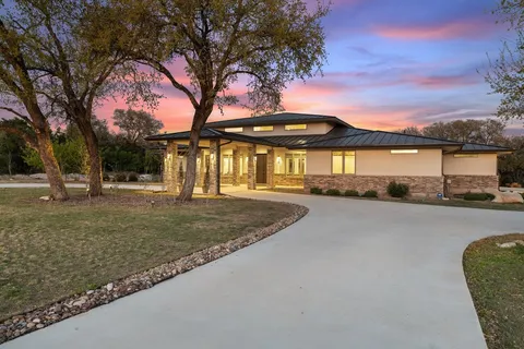 $999,000 | 405 Spicewood Trails Drive, Spicewood, TX 78669