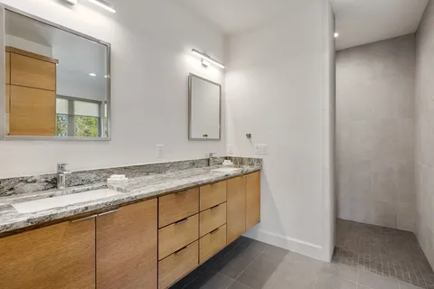 $999,000 | 405 Spicewood Trails Drive, Spicewood, TX 78669