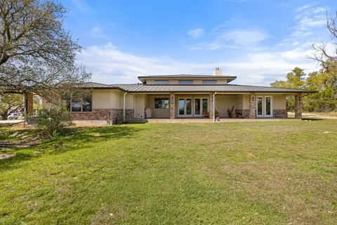 $999,000 | 405 Spicewood Trails Drive, Spicewood, TX 78669